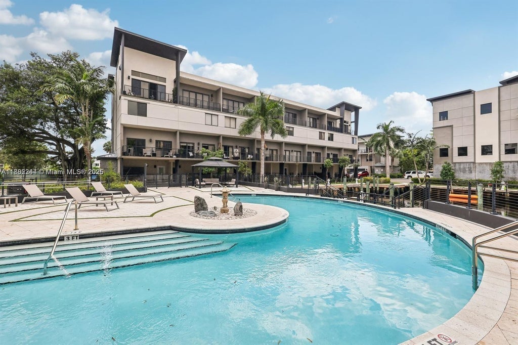 532 Se 1st Cir, Pompano Beach
