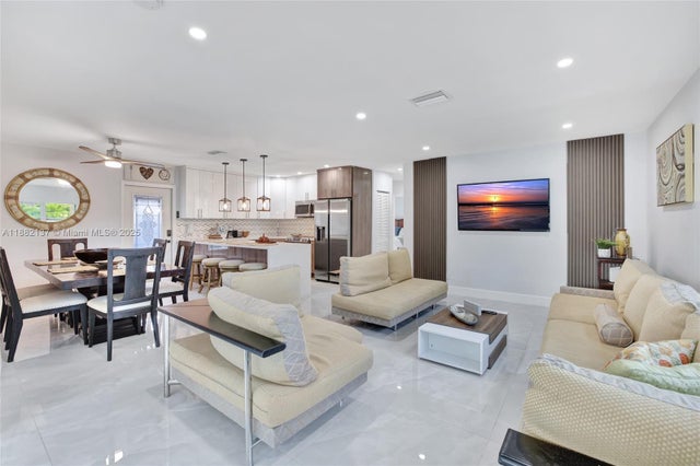 3 of 23 - 1001 Sw 19th St, Fort Lauderdale, FL