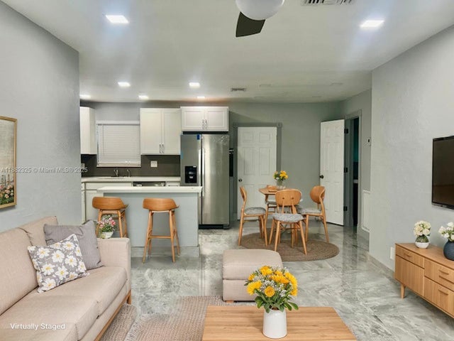 1 of 21 - 3040 Nw 20th St, Fort Lauderdale, FL