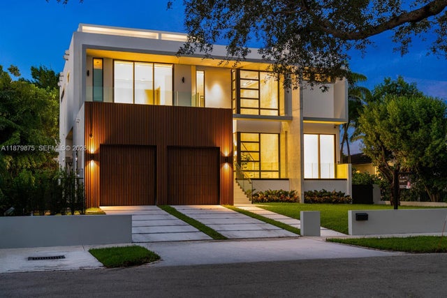 1379 Ne 104th St, Miami Shores