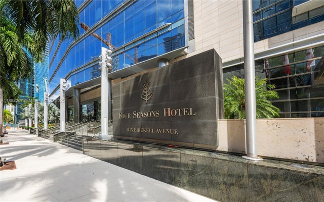 2 of 24 - 1435 Brickell Ave 3203, Miami, FL