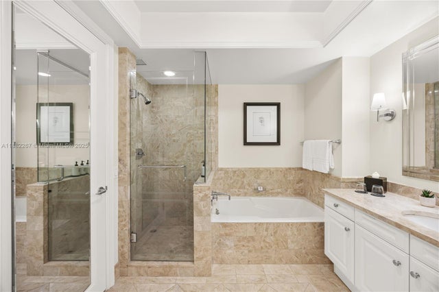 5 of 24 - 1435 Brickell Ave 3203, Miami, FL