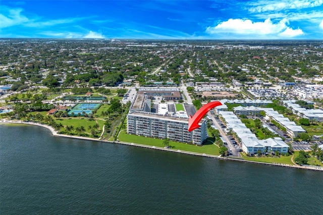 3 of 74 - 801 Lake Shore Dr 502, Lake Park, FL