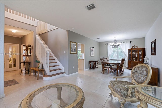 5 of 47 - 13704 S Garden Cove Cir, Davie, FL