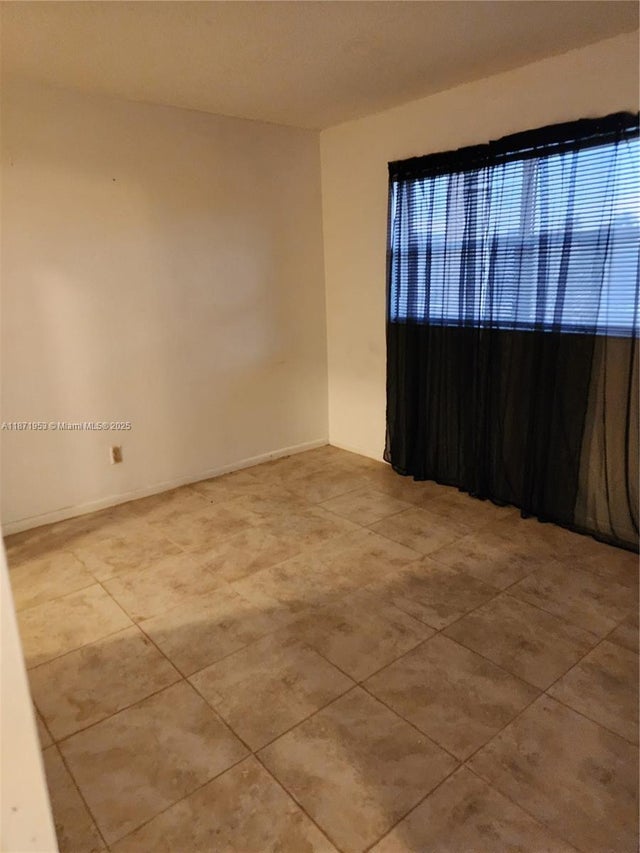 4 of 15 - 5750 Nw 64th Ave 303, Tamarac, FL