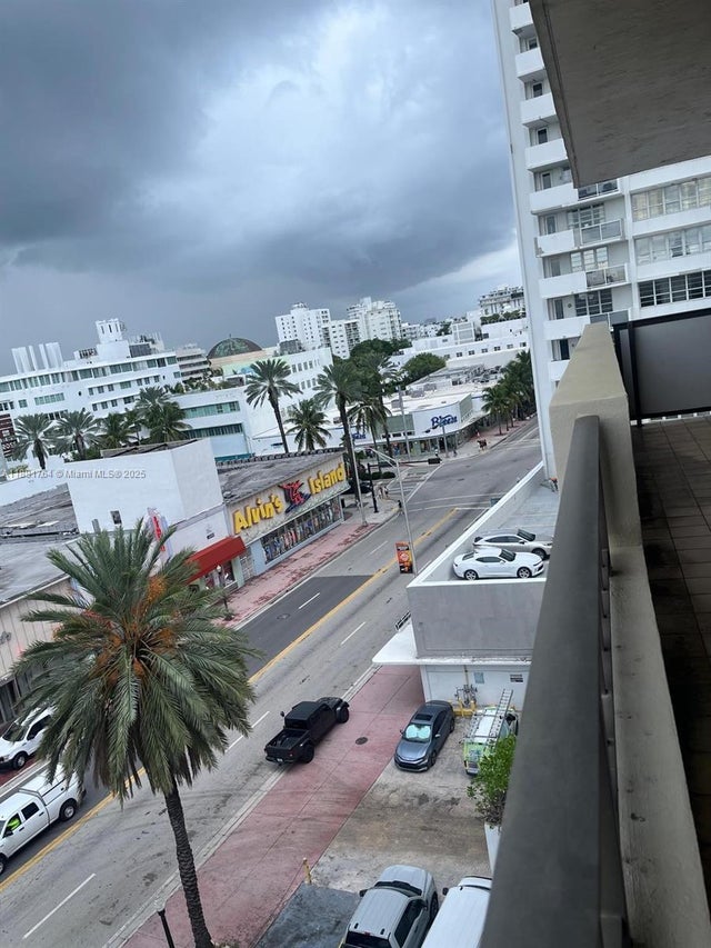 5 of 21 - 1621 Collins Ave 701, Miami Beach, FL