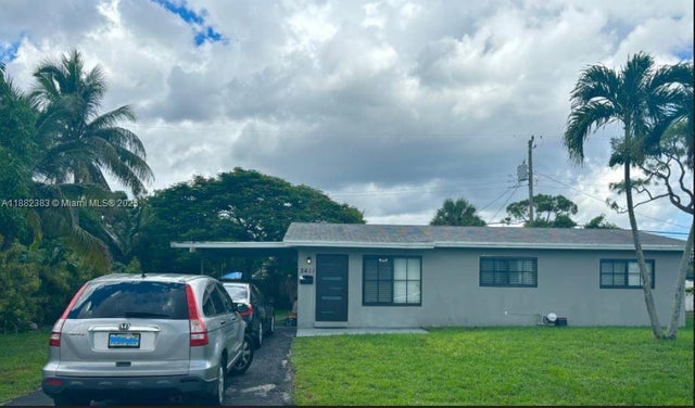 1 of 10 - 2411 Sw 5th Pl, Fort Lauderdale, FL