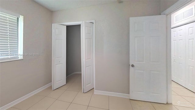 2 of 10 - 2411 Sw 5th Pl, Fort Lauderdale, FL