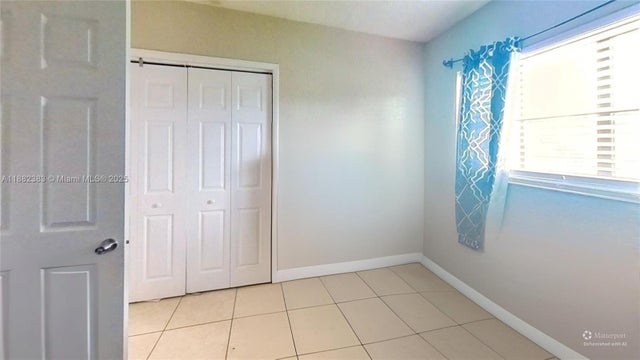 3 of 10 - 2411 Sw 5th Pl, Fort Lauderdale, FL