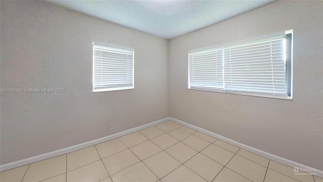 5 of 10 - 2411 Sw 5th Pl, Fort Lauderdale, FL