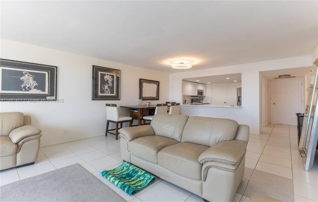 4 of 20 - 427 Golden Isles Dr 16f, Hallandale Beach, FL