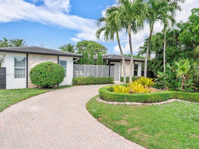 3 of 46 - 11407 N Bayshore Dr, North Miami, FL