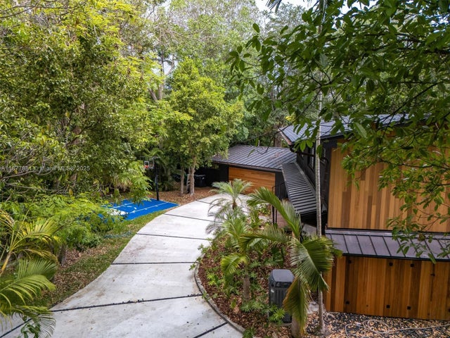 4 of 100 - 6525 Sw 133, Pinecrest, FL