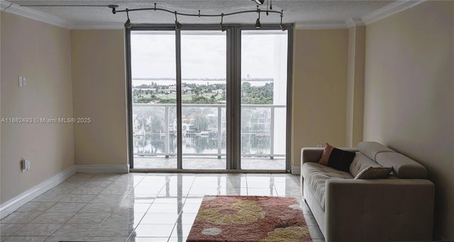 3 of 26 - 5701 Collins Ave 1105, Miami Beach, FL
