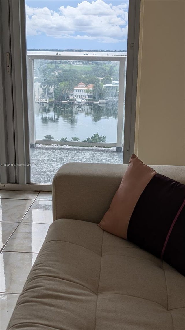 5 of 26 - 5701 Collins Ave 1105, Miami Beach, FL