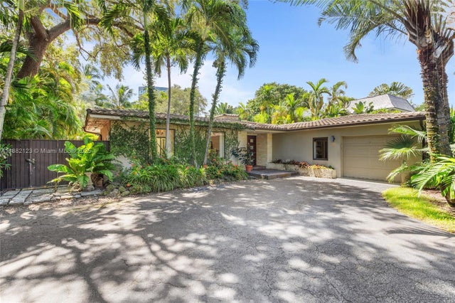 1 of 15 - 560 Sabal Palm Rd, Miami, FL