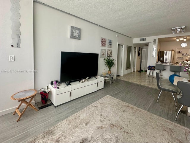 2 of 20 - 1825 S Ocean Dr Ph-6, Hallandale Beach, FL