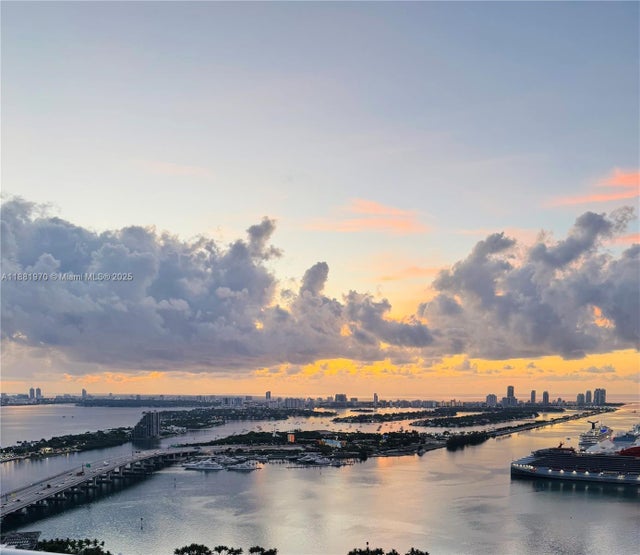 3 of 20 - 900 Biscayne Blvd 4504, Miami, FL