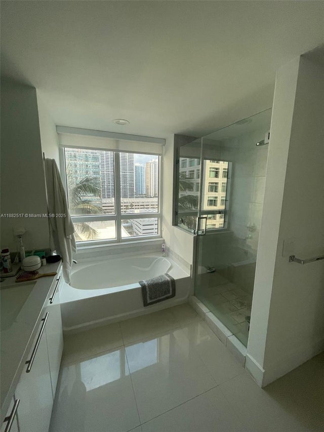 3 of 3 - 950 Brickell Bay Dr 1210, Miami, FL
