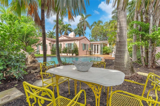 1 of 43 - 856 Tyler St, Hollywood, FL