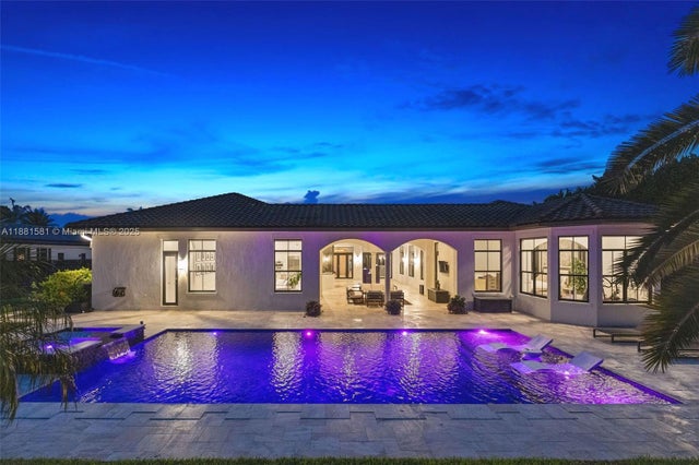 3 of 74 - 10501 N Camelot Cir, Davie, FL