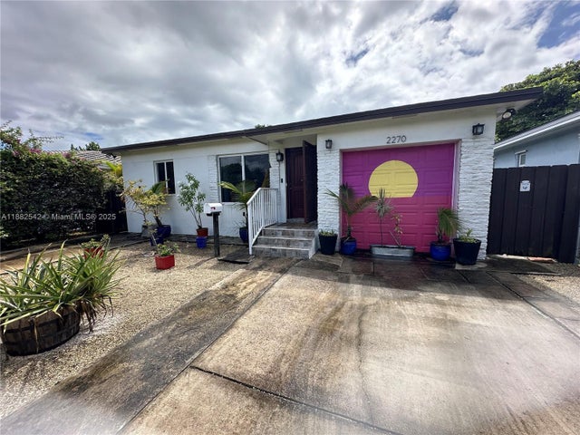 2270 Sw 24th St, Miami