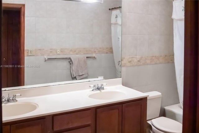 5 of 17 - 2051 Nw 179th St, Miami Gardens, FL