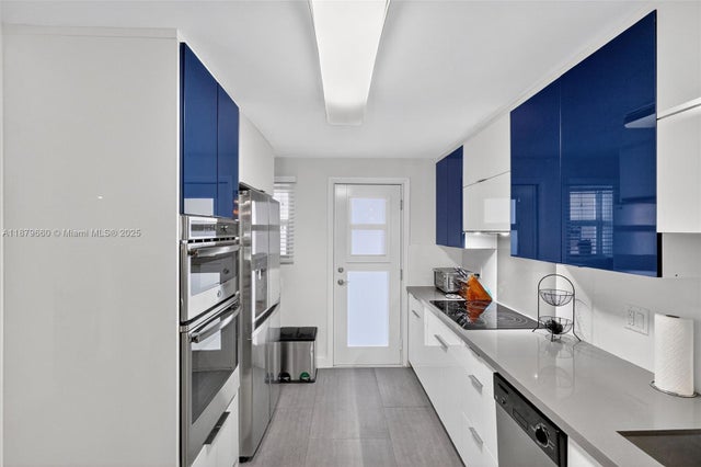4 of 21 - 240 Galen Dr 207, Key Biscayne, FL