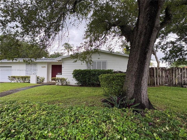 2 of 5 - 8285 Sw 104th St, Miami, FL