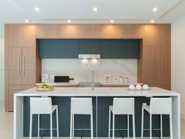 5 of 26 - 736 Ne 14th Ave, Fort Lauderdale, FL