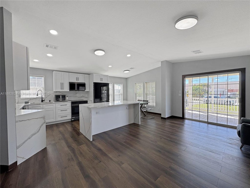 2863 Sw 58th Mnr, Dania Beach