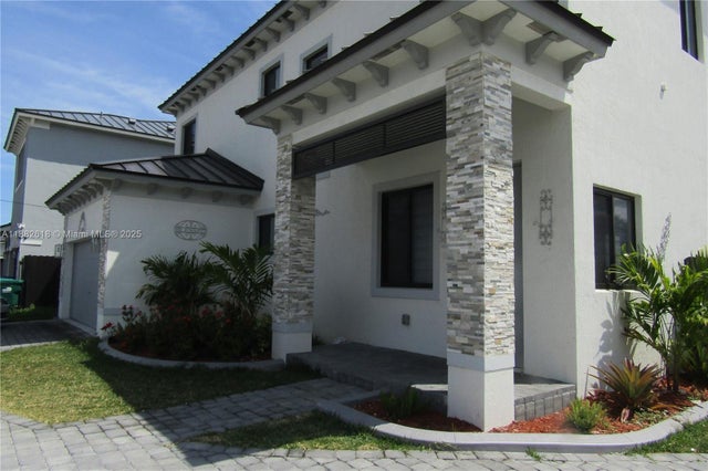 2 of 31 - 11998 Sw 232nd St, Miami, FL