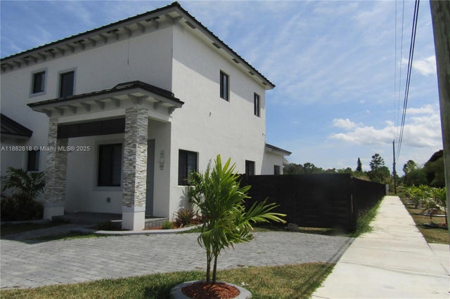 3 of 31 - 11998 Sw 232nd St, Miami, FL