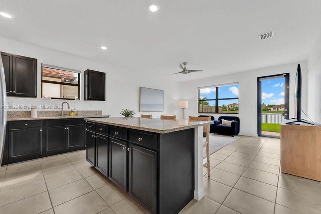 3 of 33 - 2460 Se 1st St, Homestead, FL