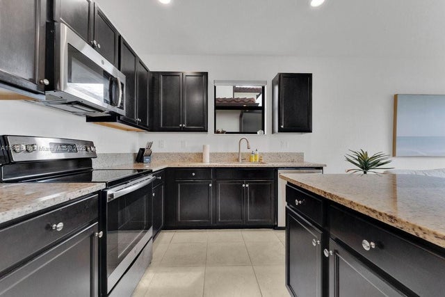 4 of 33 - 2460 Se 1st St, Homestead, FL