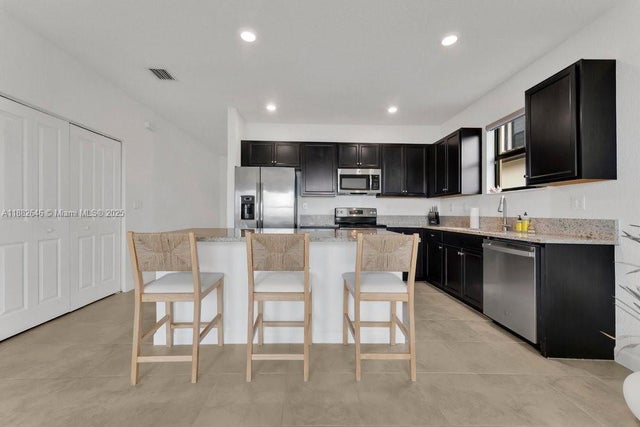 5 of 33 - 2460 Se 1st St, Homestead, FL