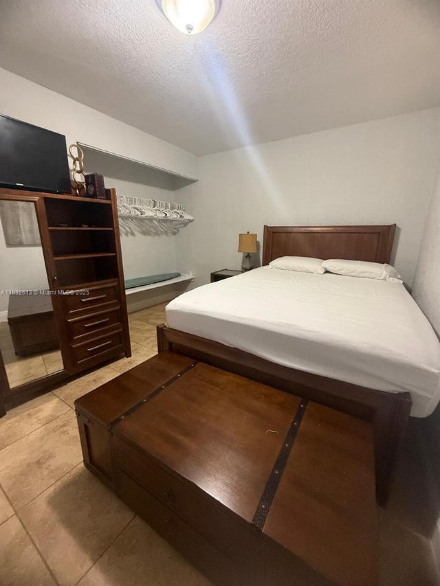 5 of 13 - N/A, Opa Locka, FL