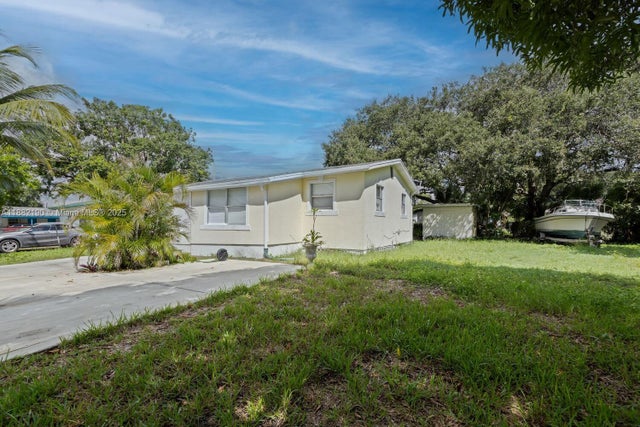2 of 10 - 1711 Nw 7th Pl, Fort Lauderdale, FL