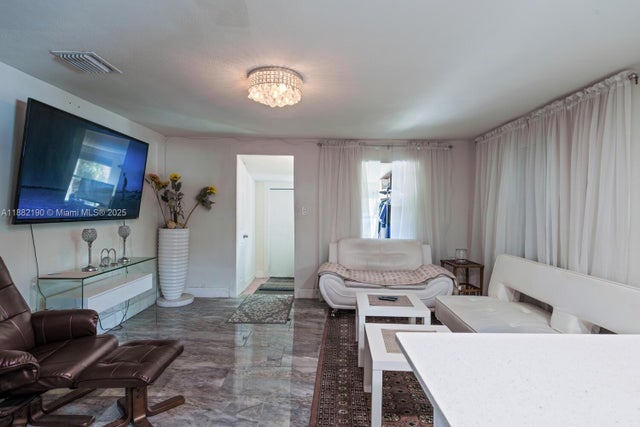 5 of 10 - 1711 Nw 7th Pl, Fort Lauderdale, FL