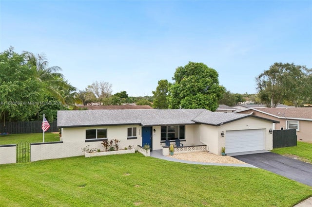 2300 Nw 114th Ave, Pembroke Pines