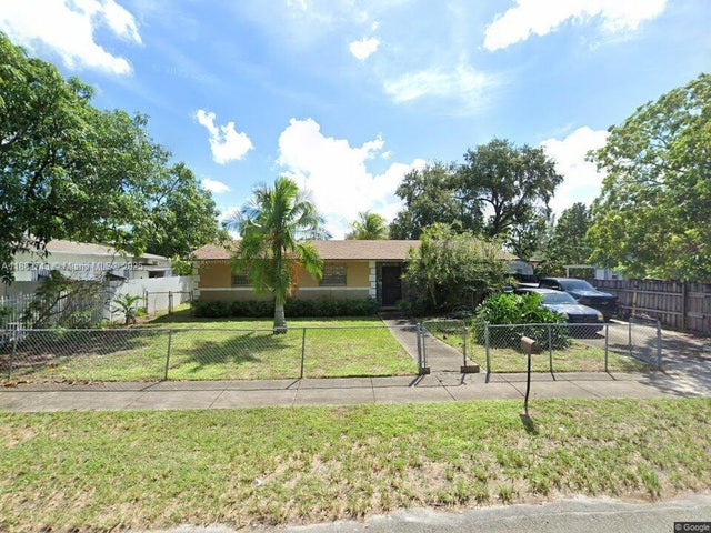 1 of 1 - 1370 Nw 112th St, Miami, FL
