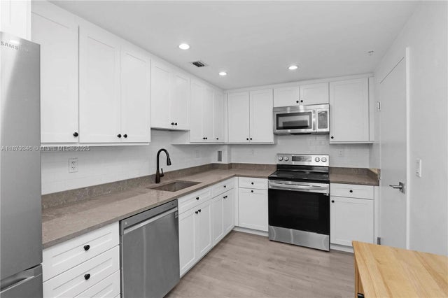 5 of 14 - 90 Edgewater Dr 718, Coral Gables, FL