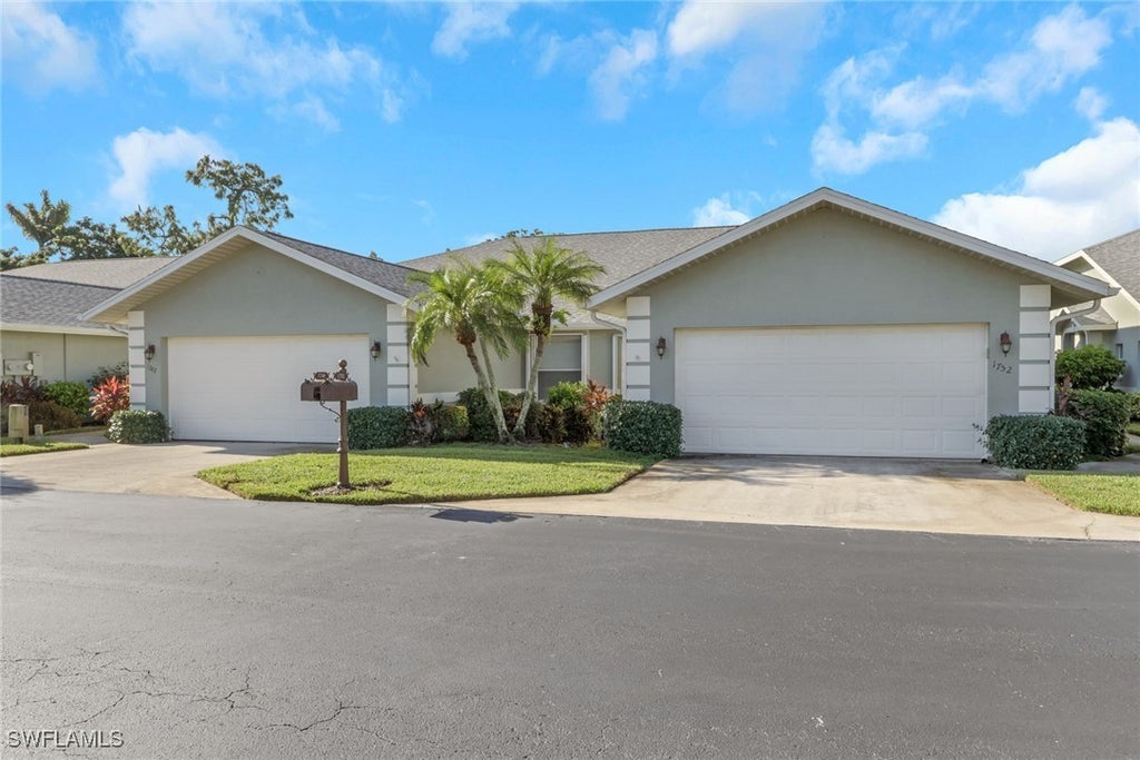 1752 Royal Cir, Naples