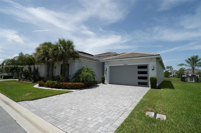 1 of 23 - 7315 Estero Dr, Lake Worth, FL