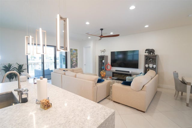 5 of 23 - 7315 Estero Dr, Lake Worth, FL