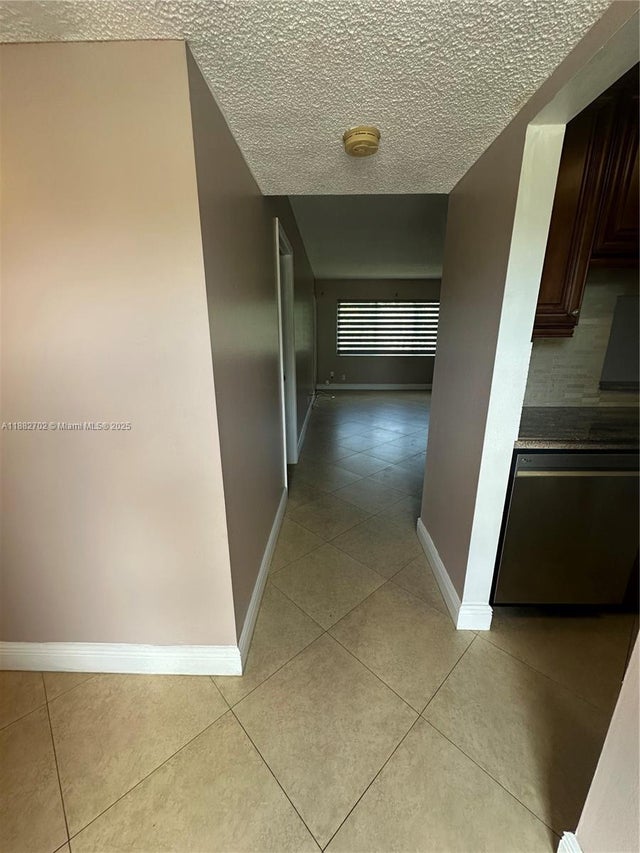 5 of 12 - 3431 Nw 50th Ave 206, Lauderdale Lakes, FL