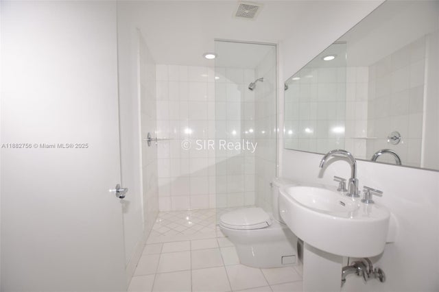 4 of 37 - 2950 Ne 188th St 336, Aventura, FL