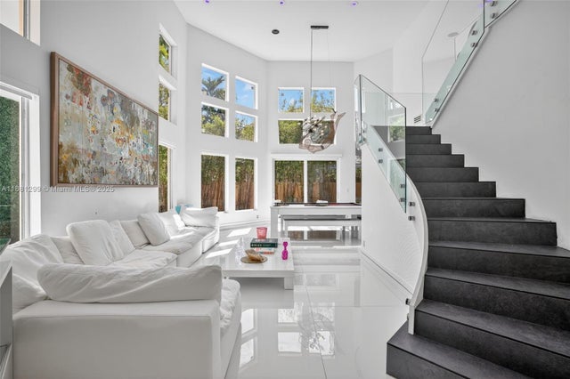 5 of 91 - 3710 Ne 208th Ter, Aventura, FL