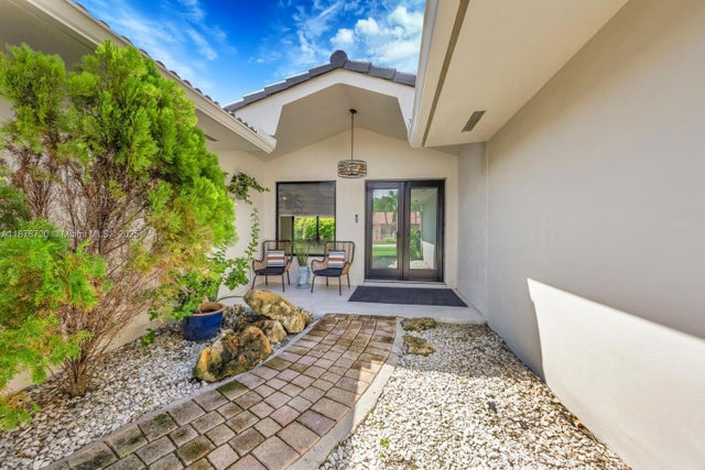 4 of 35 - 10448 Sw 23rd St, Miami, FL