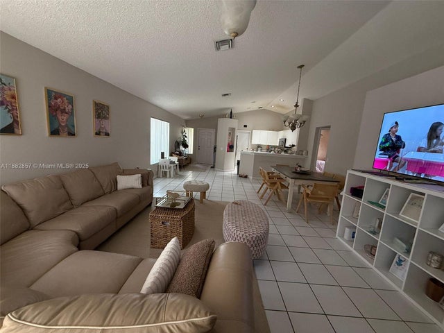 2 of 5 - 1316 Majesty Ter, Weston, FL
